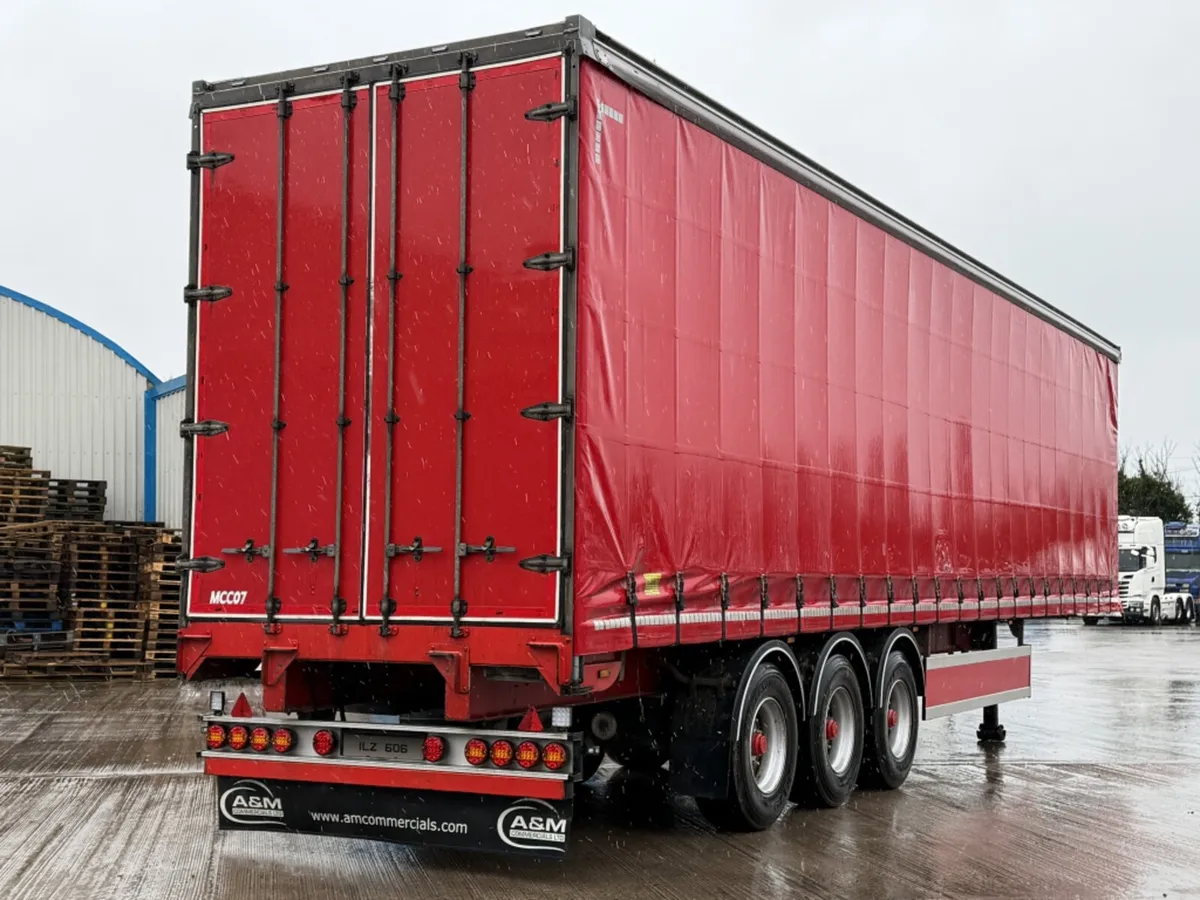 CARTWRIGHT 4.556 MT PILLARLESS CURTAINSIDER - Image 4