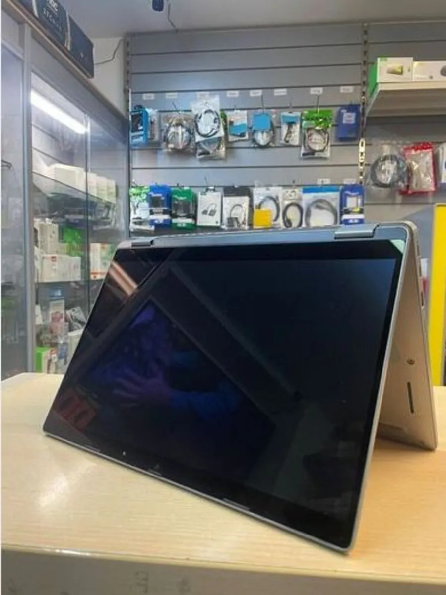 Dell Latitude 5320 2 in 1 - Image 4