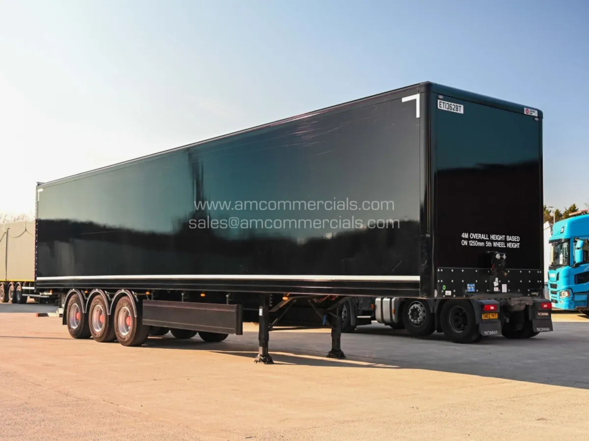 2024 LAWRENCE DAVID 4000M BOX TRI AXLE TRAILER - Image 1