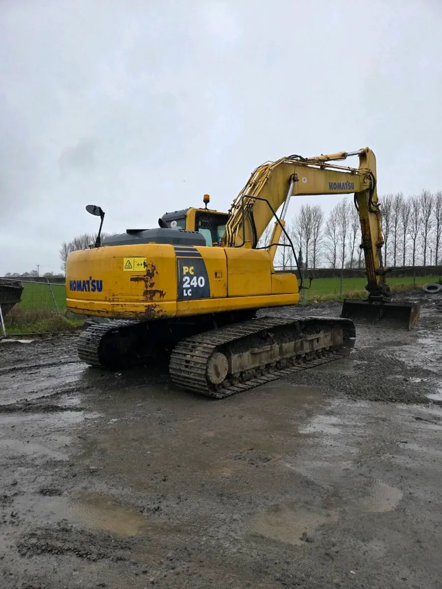 Komatsu pc 240 lc - Image 2