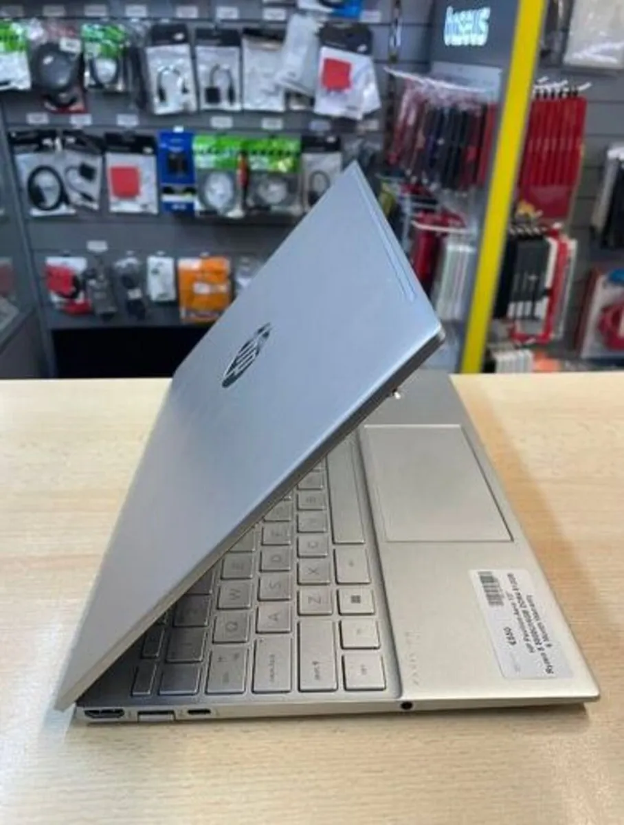 HP Pavilion Aero 13 - Image 2