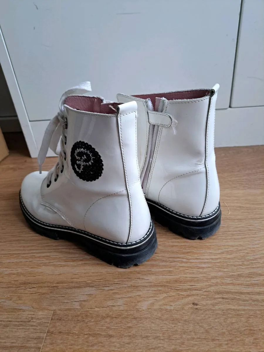 Girls boots shoes white size 34 - Image 3