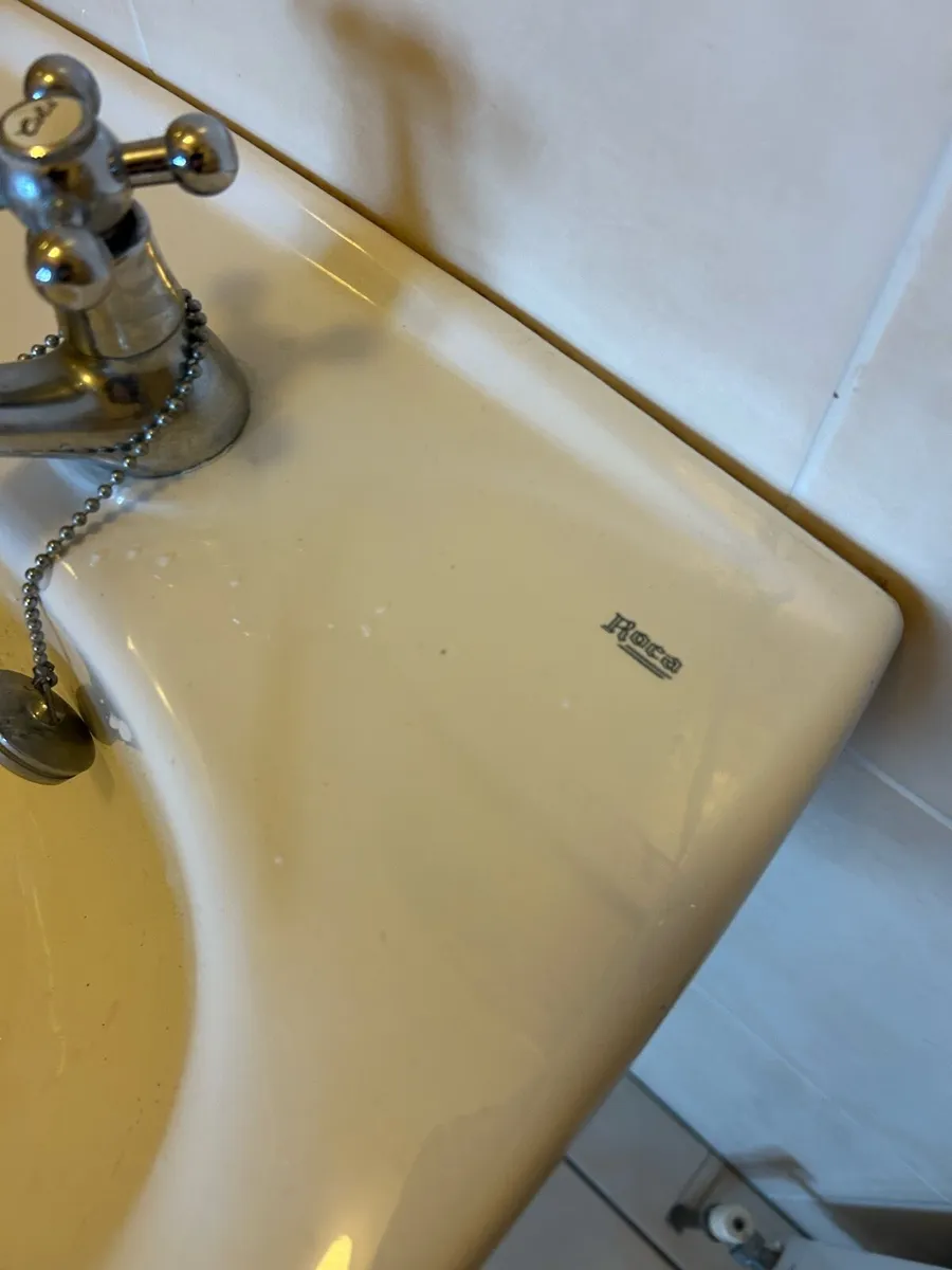 Toilet and sink - Image 4