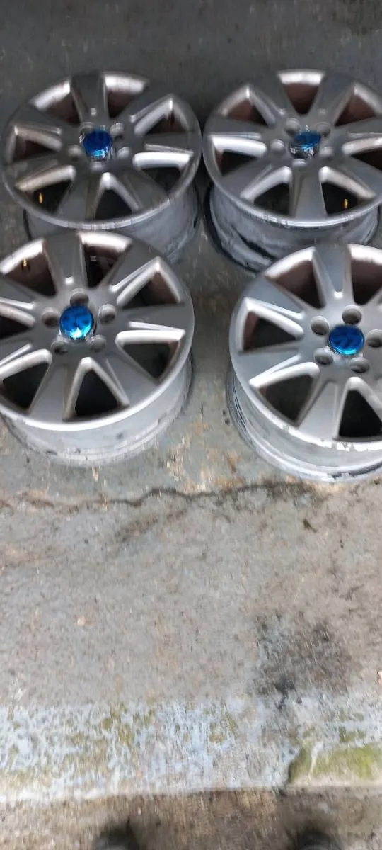 Car rims - Image 1