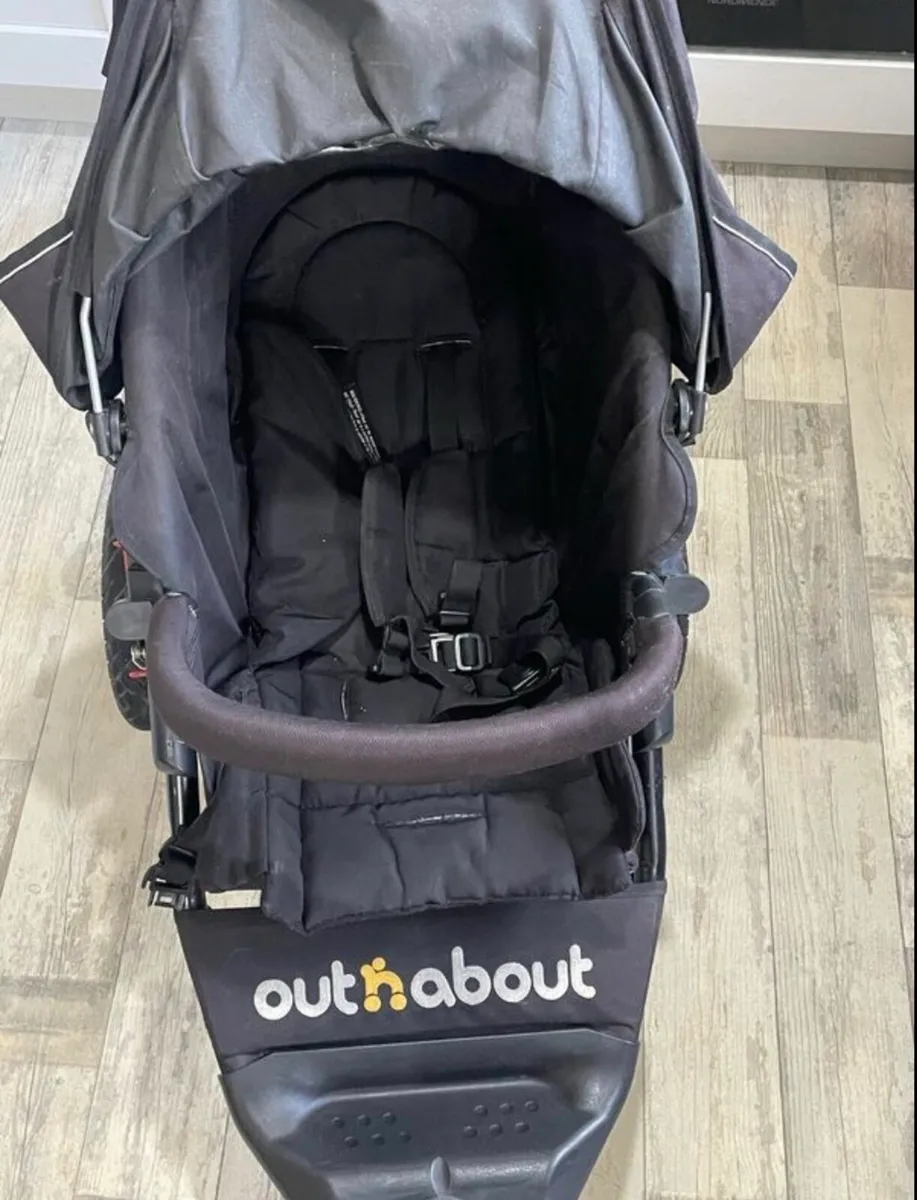 Out n about Nipper - Image 1