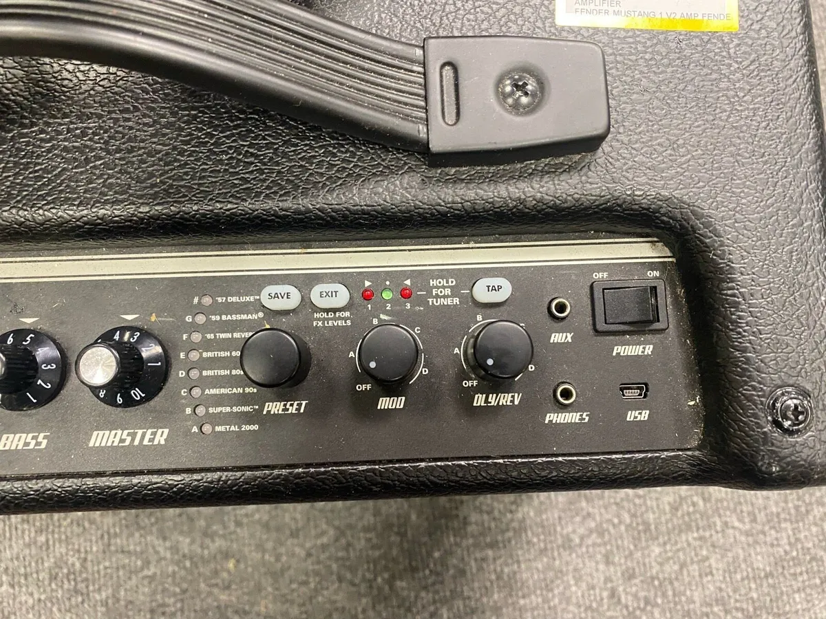 Fender Mustang 1 V2 - Image 3