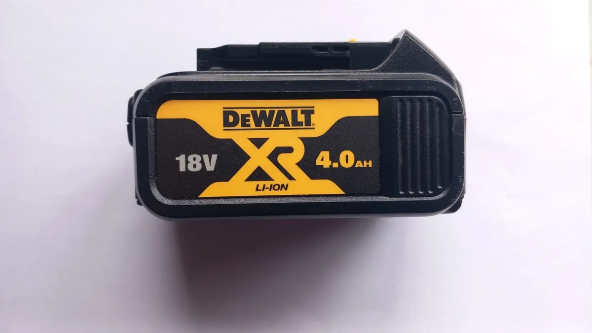 DeWalt Battery 18V - Image 1