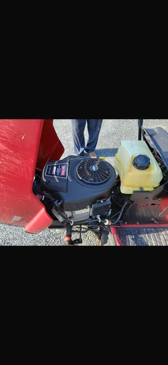 Ride on lawnmower - Image 3