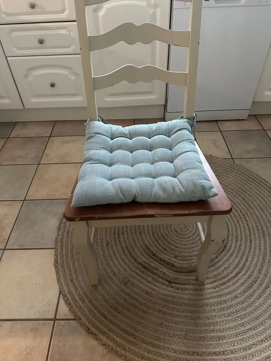 4 piece kitchen chair - Image 2
