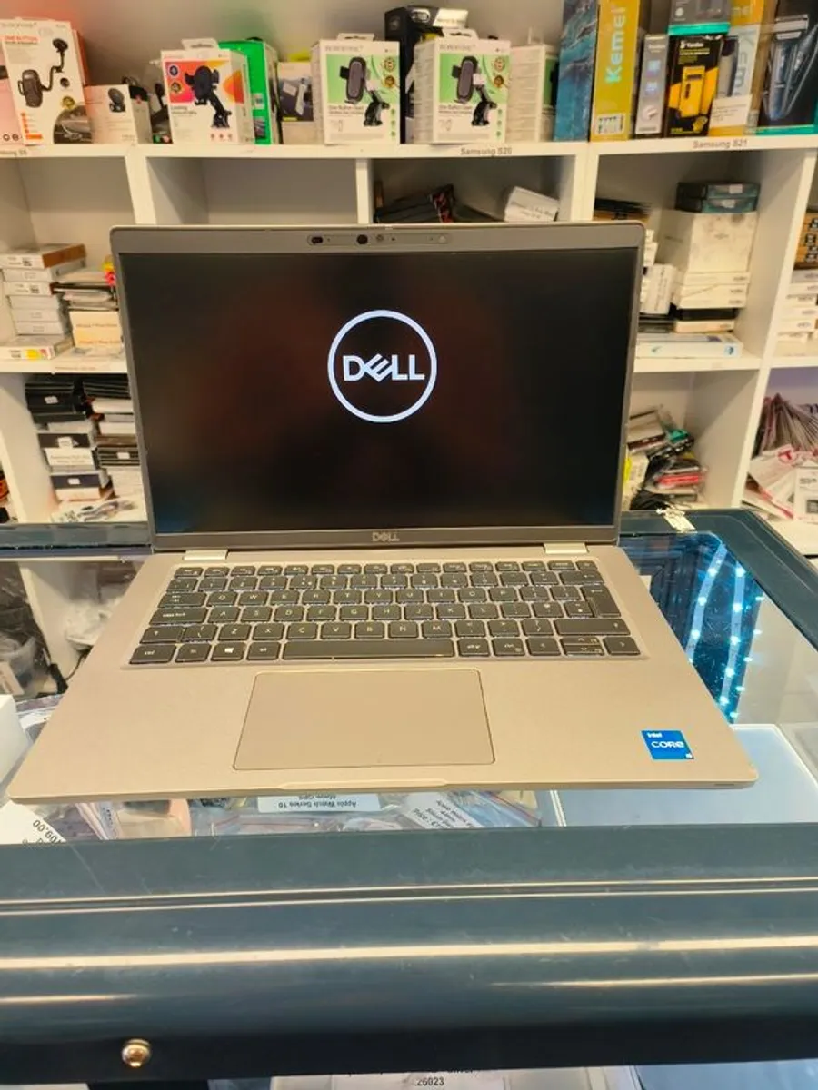 Touch Screen Dell Latitude 5420 - 14" Laptop, Intel Core i5 1145G7 (11th Gen) 2.6GHz, 8GB DDR4, 256GB SSD, Thunderbolt 4, HDMI, Webcam, Windows 11 Pro - Image 3