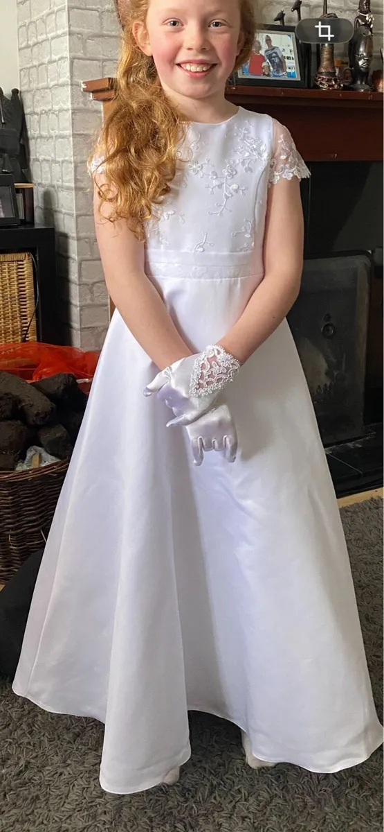 Communion dress and accessories - Image 1