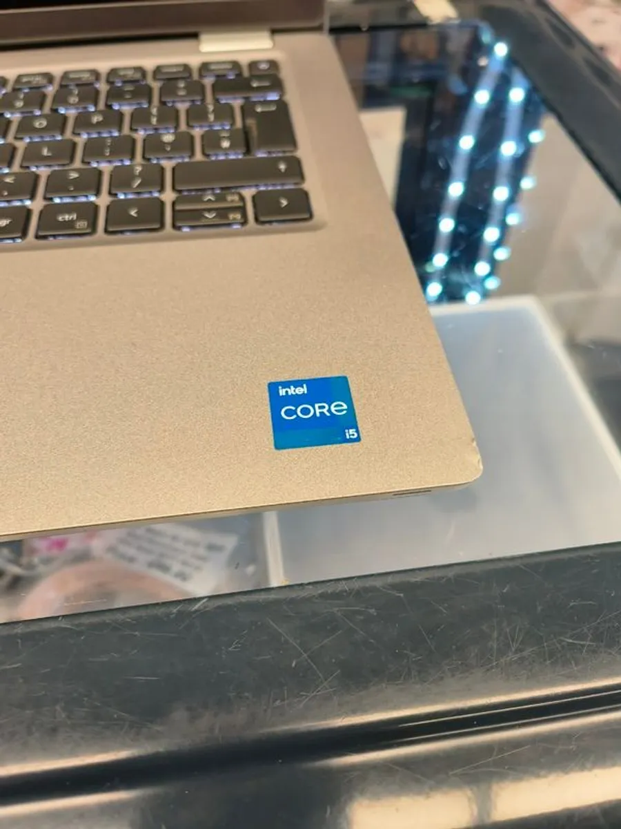 Touch Screen Dell Latitude 5420 - 14" Laptop, Intel Core i5 1145G7 (11th Gen) 2.6GHz, 8GB DDR4, 256GB SSD, Thunderbolt 4, HDMI, Webcam, Windows 11 Pro - Image 4