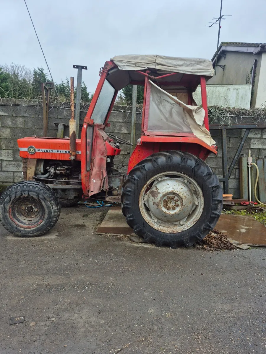Massey Ferguson 135 - Image 1