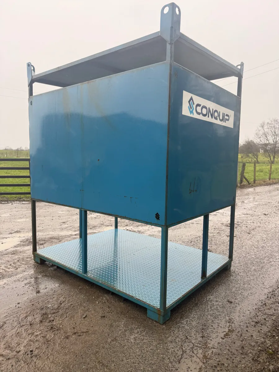 Conquip Smoking Shelter - Image 4