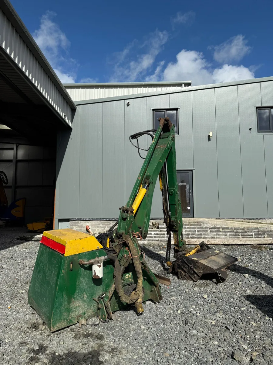 SPEARHEAD Excel 726T 6.5M HEDGECUTTER