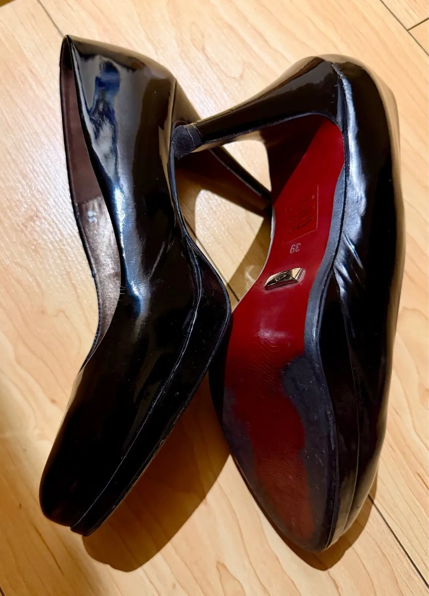 Carl Scarpa heels - Image 1