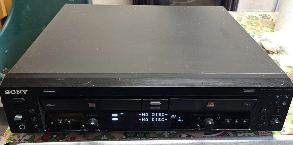 SONY CD Recorder - Image 1