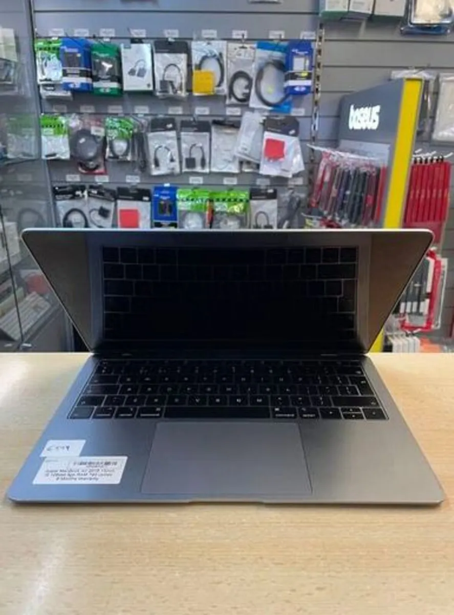 Macbook Air 13" 2018 - Image 1