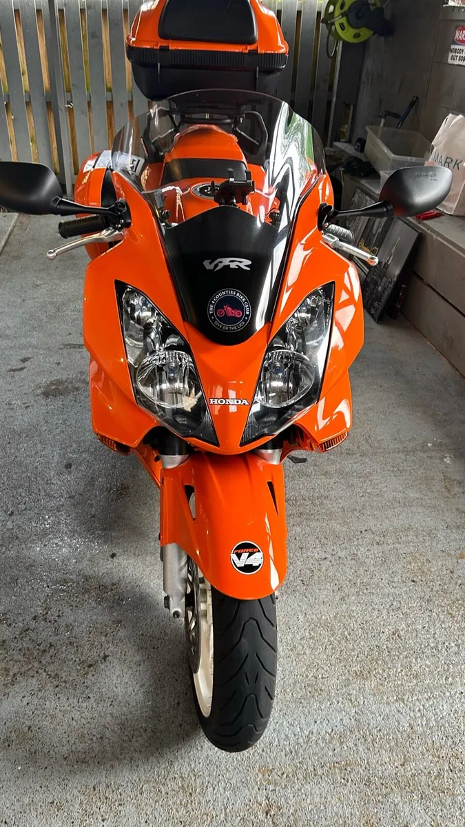 2002 Honda vfr800 vetic - Image 1