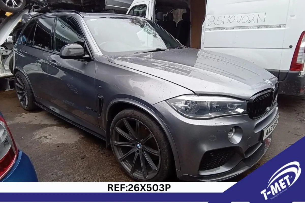 2016 BMW X5 BREAKING FOR PARTS - Image 1