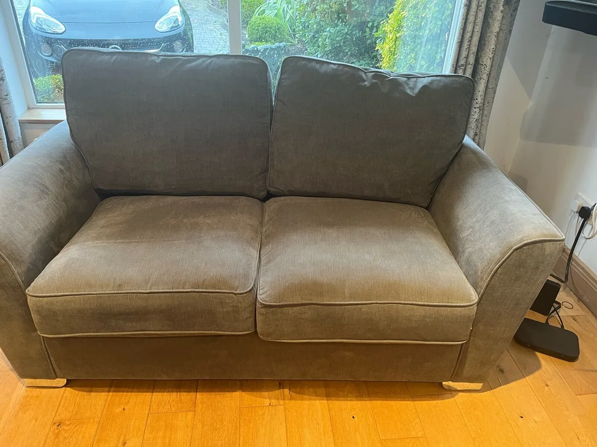 Couch 2 seater - Image 1