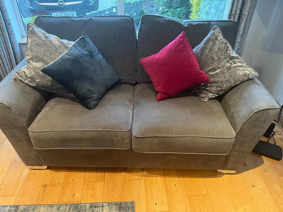 Couch 2 seater - Image 2