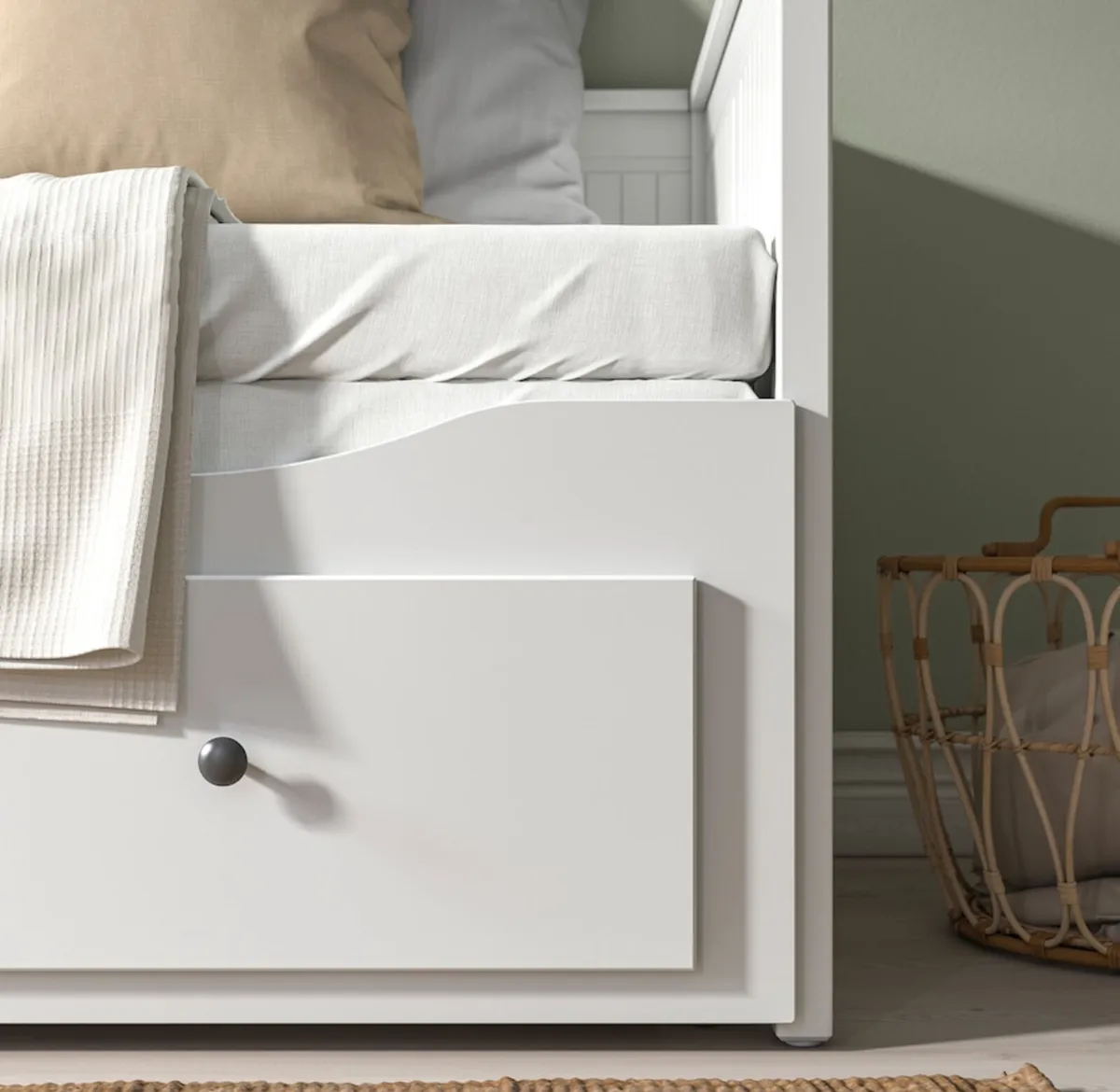 IKEA HEMNES daybed - Image 3