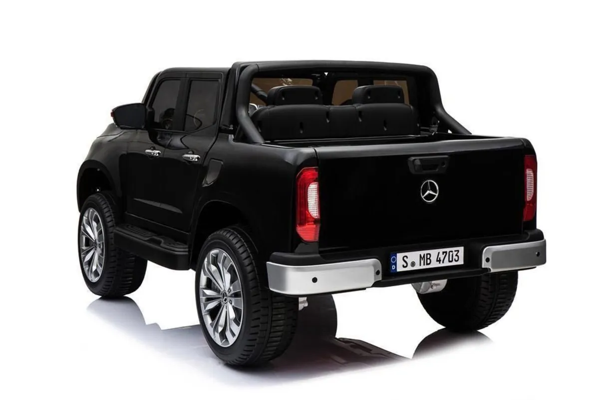 Licensed Mercedes Benz X Class 24V Electric RideOn - Image 3