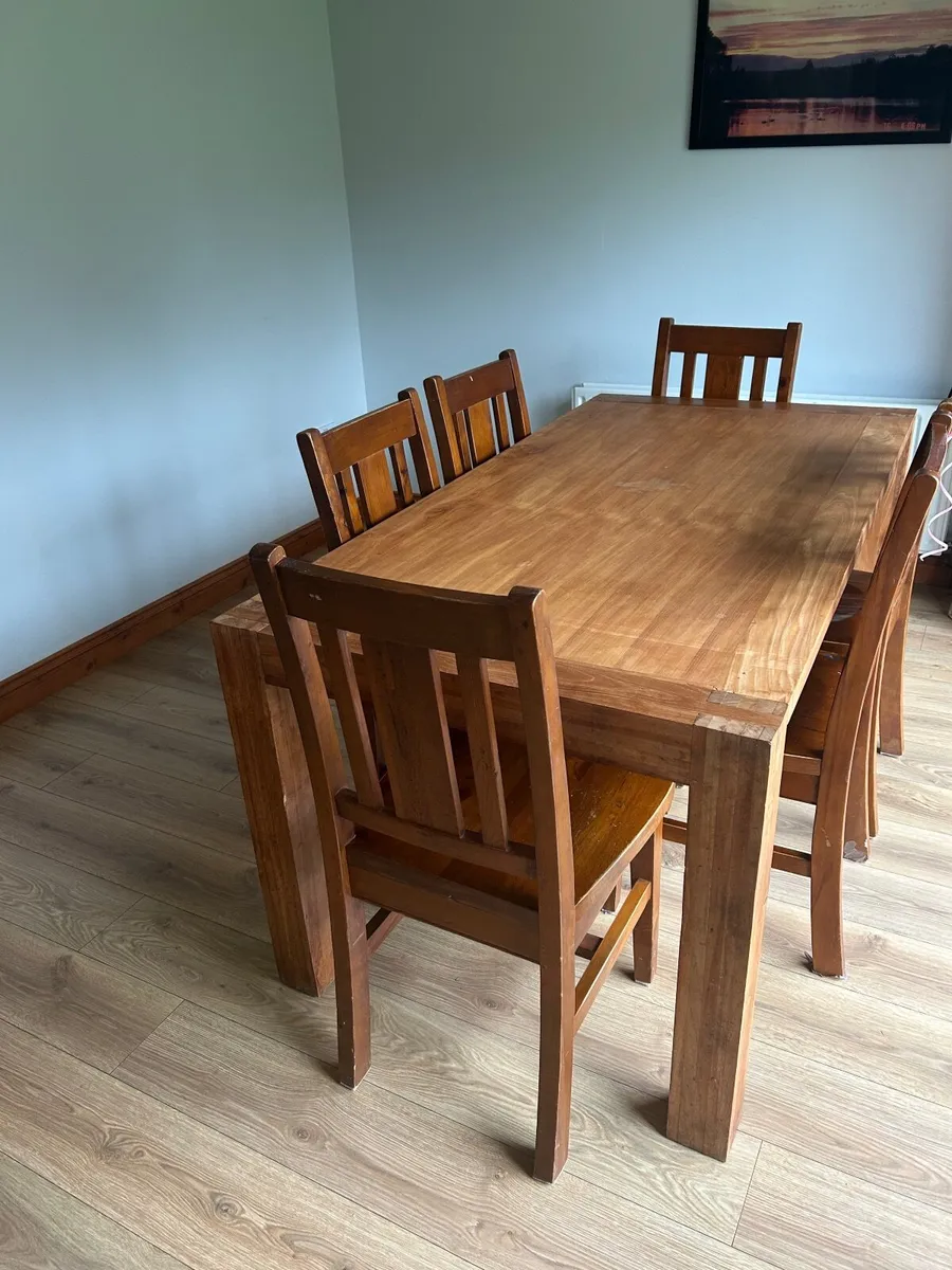 Kitchen table and chairs - Image 2