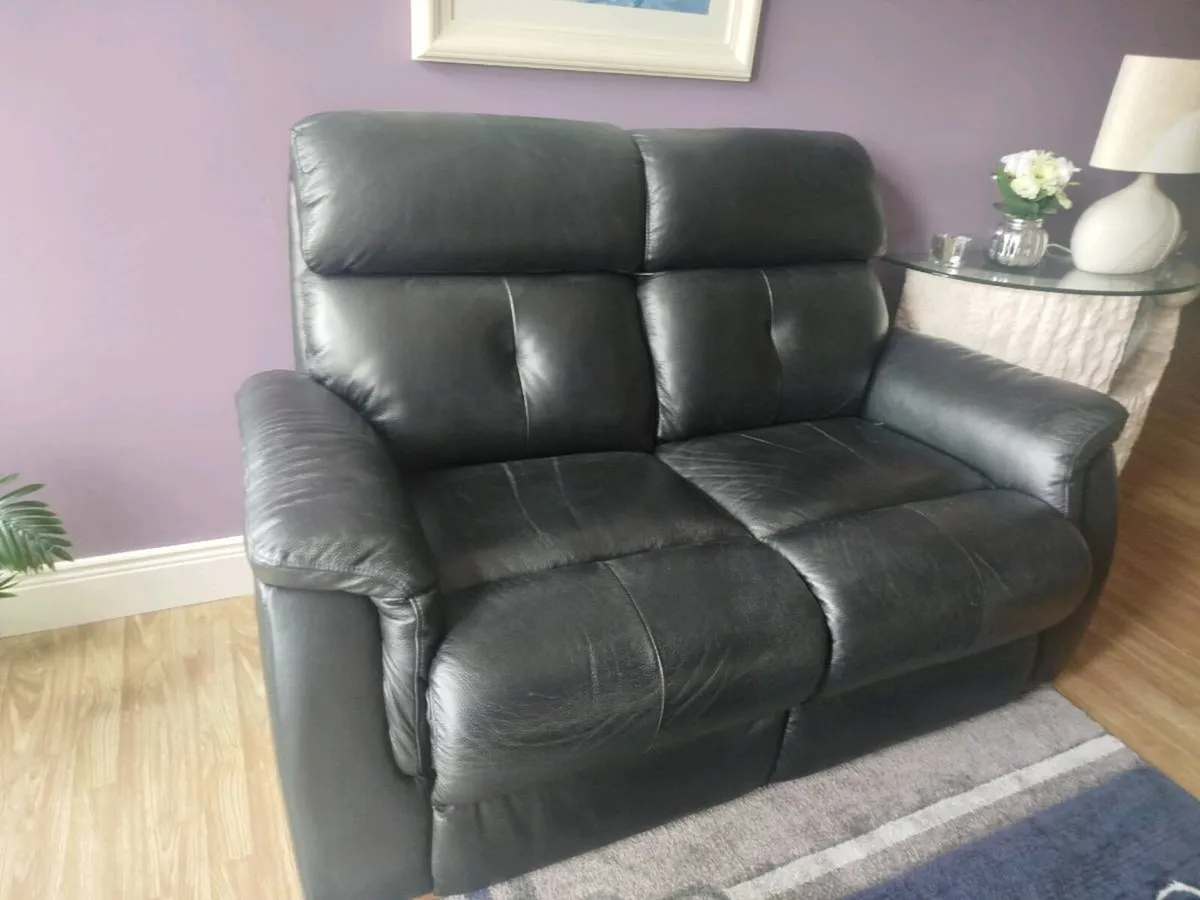 Leather 2 seater - Image 3