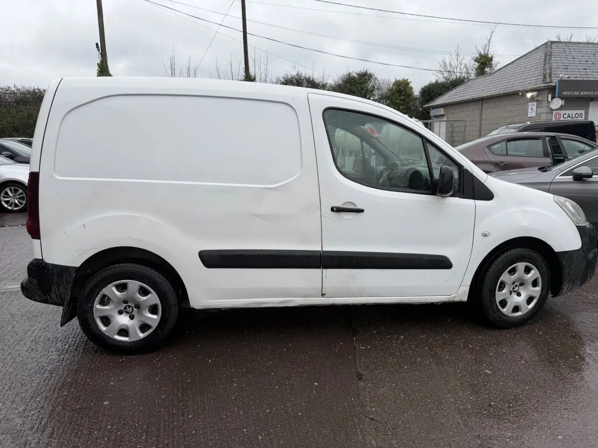 2016 Peugeot Partner Van - Image 3