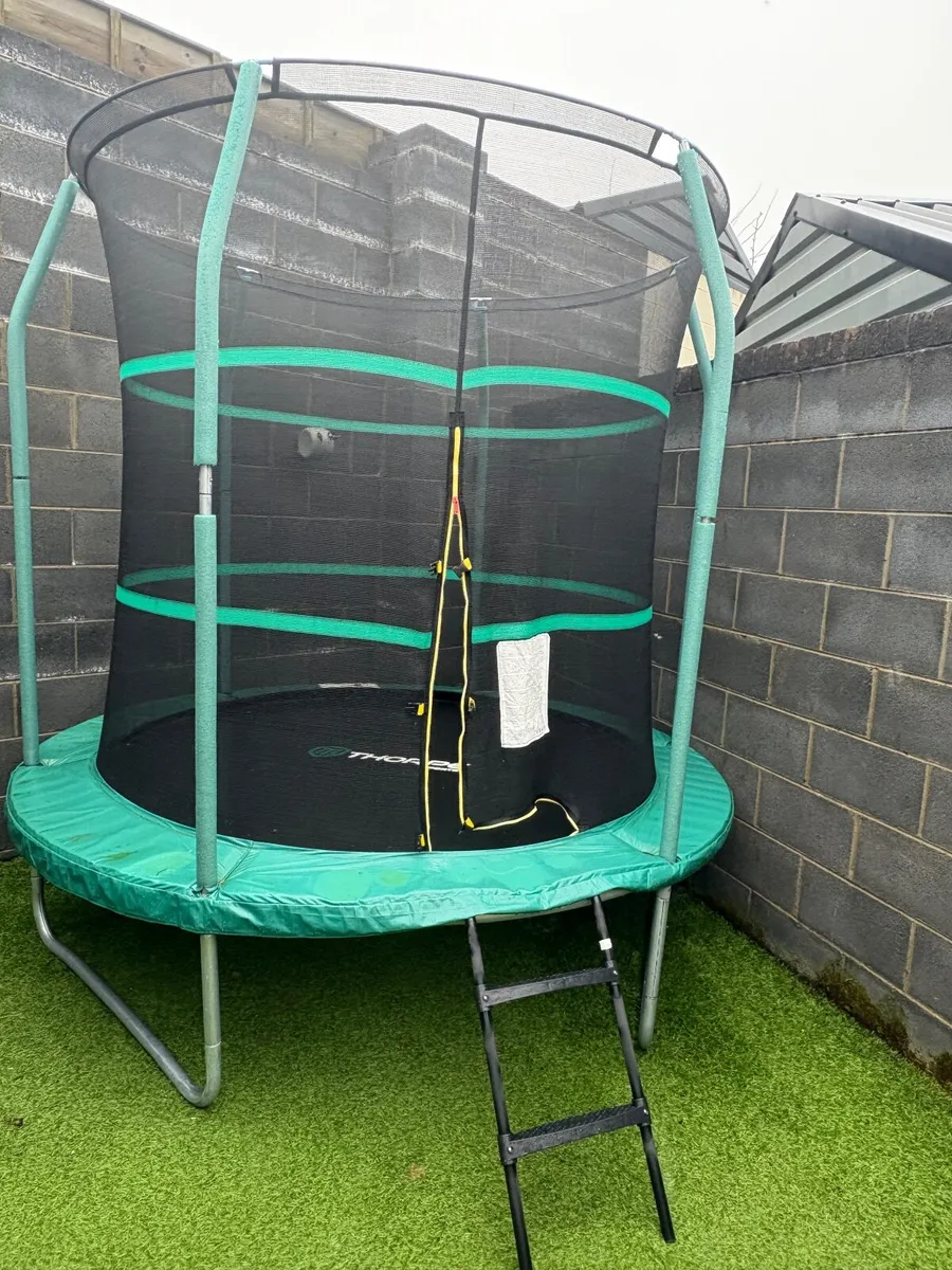 8ft trampoline with steps - Image 2