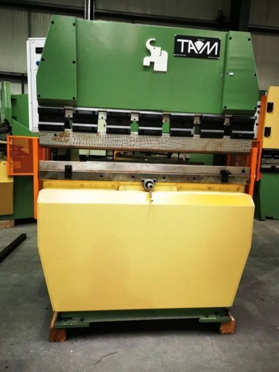 TAM Hydraulic Press Brake - Image 3