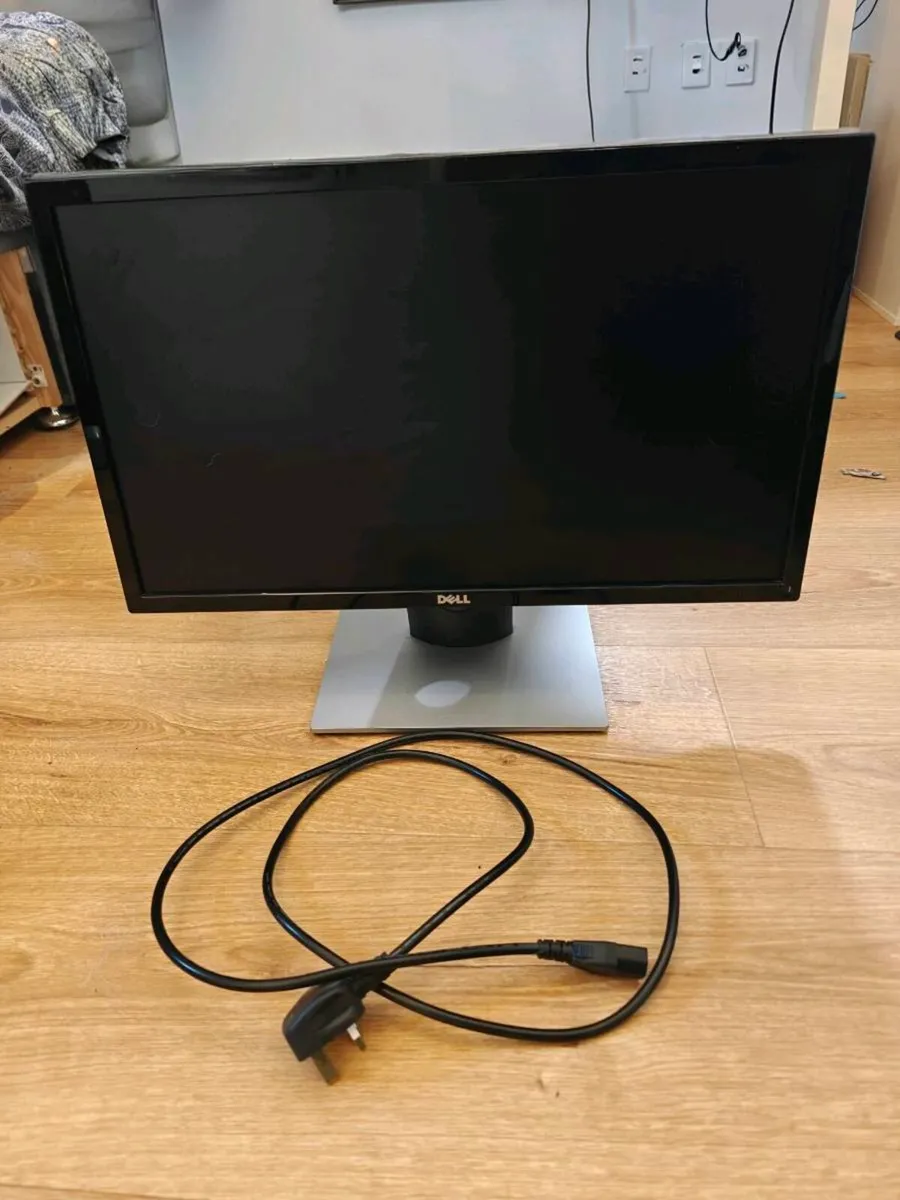 Dell 24" Full HD 1080p Monitor HDMI Gaming /Office - Image 1
