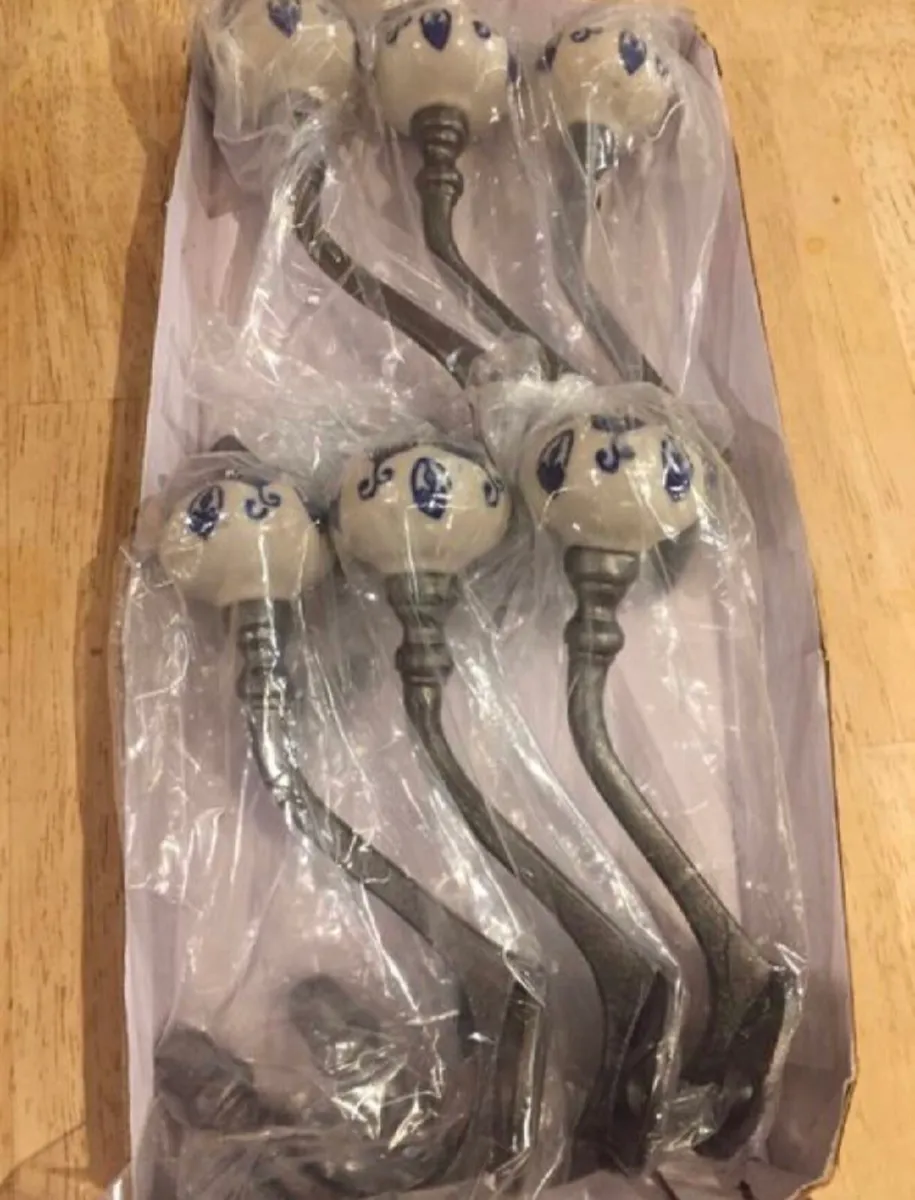 6 x Retro Style Cast Iron Coat Hooks Pumpkin Top - Image 2