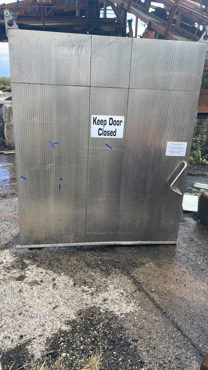Cold storage insulated doors - Image 1