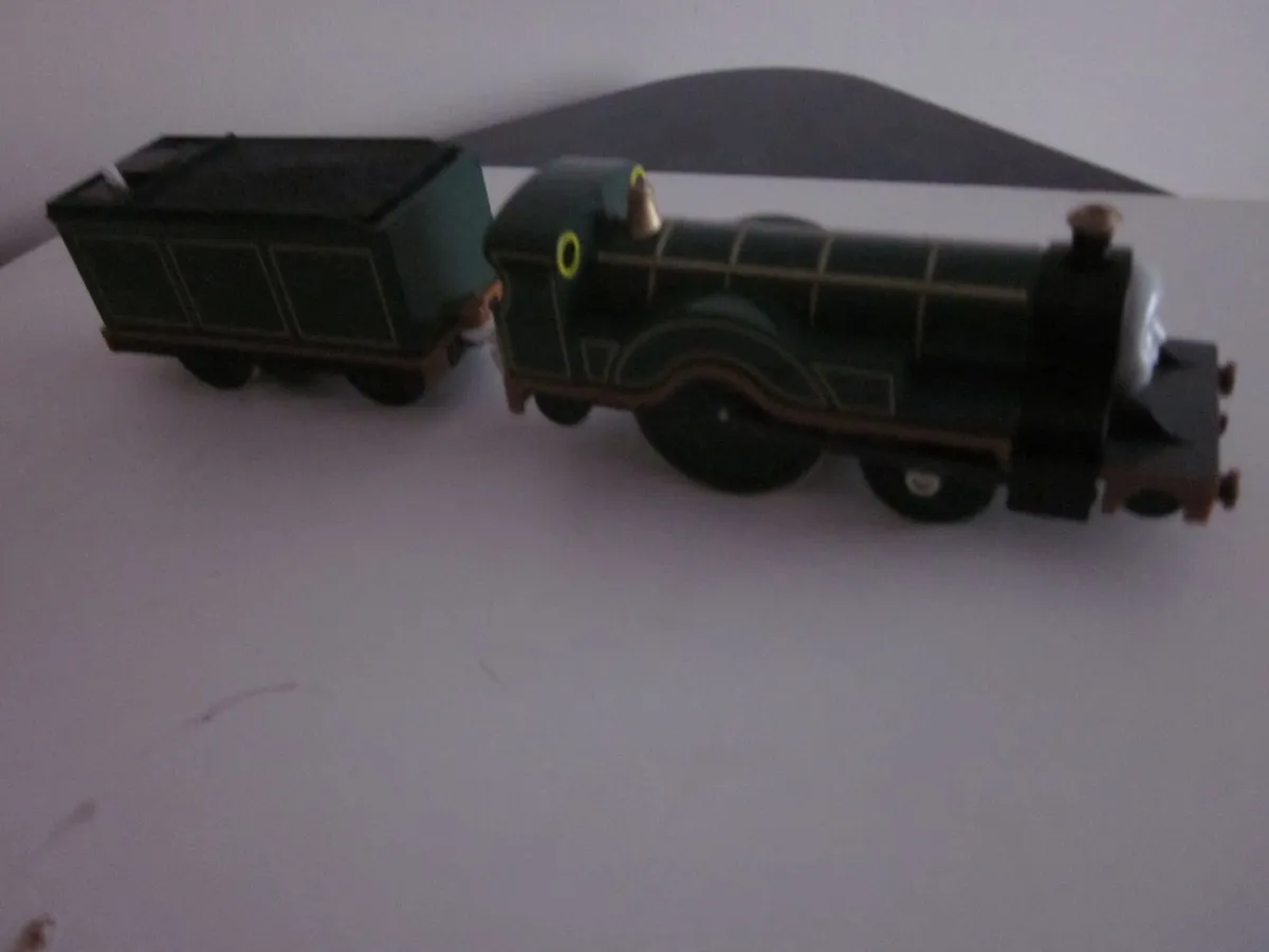 Thomas&Friends Emily Motorised Train/Tender 2004 - Image 2