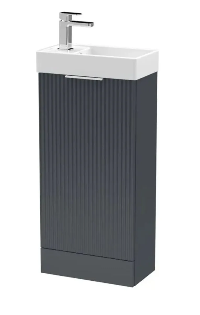 Fluted 400mm Floorstanding Vanity Unit