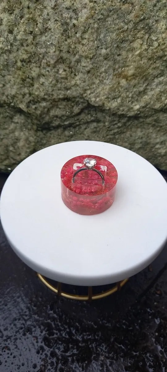 Floral Ring Holder - Image 1