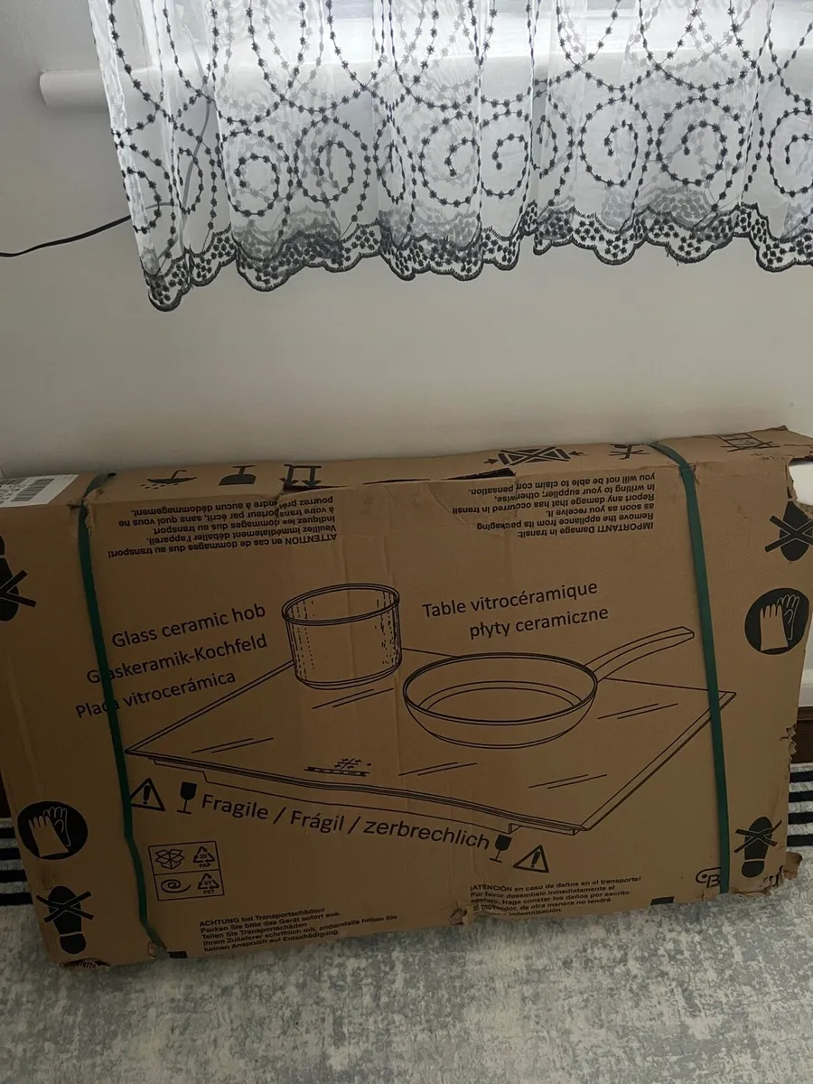 Glass ceramic hob - Image 1