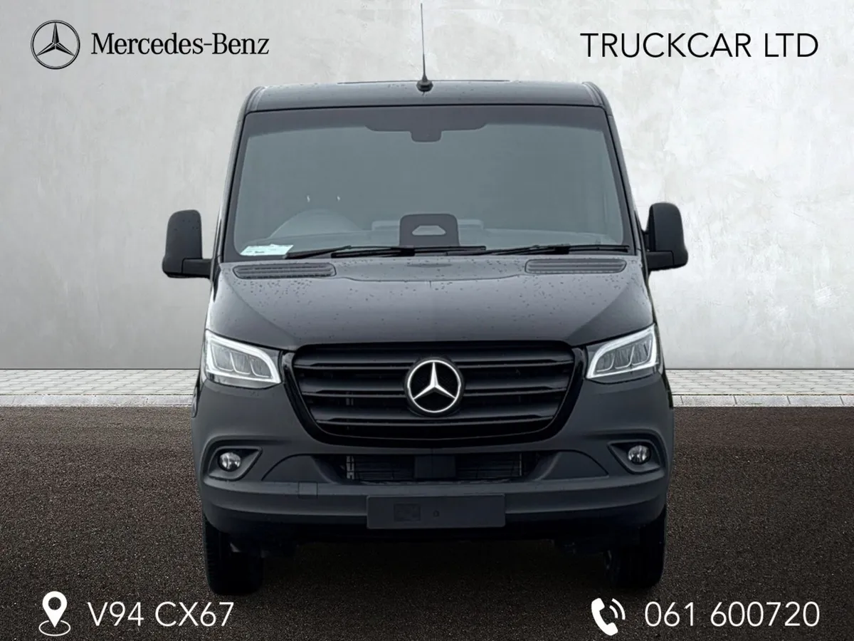 319/36 Mercedes Benz Sprinter Auto Low Roof - Image 2