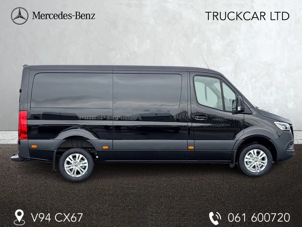 319/36 Mercedes Benz Sprinter Auto Low Roof - Image 4