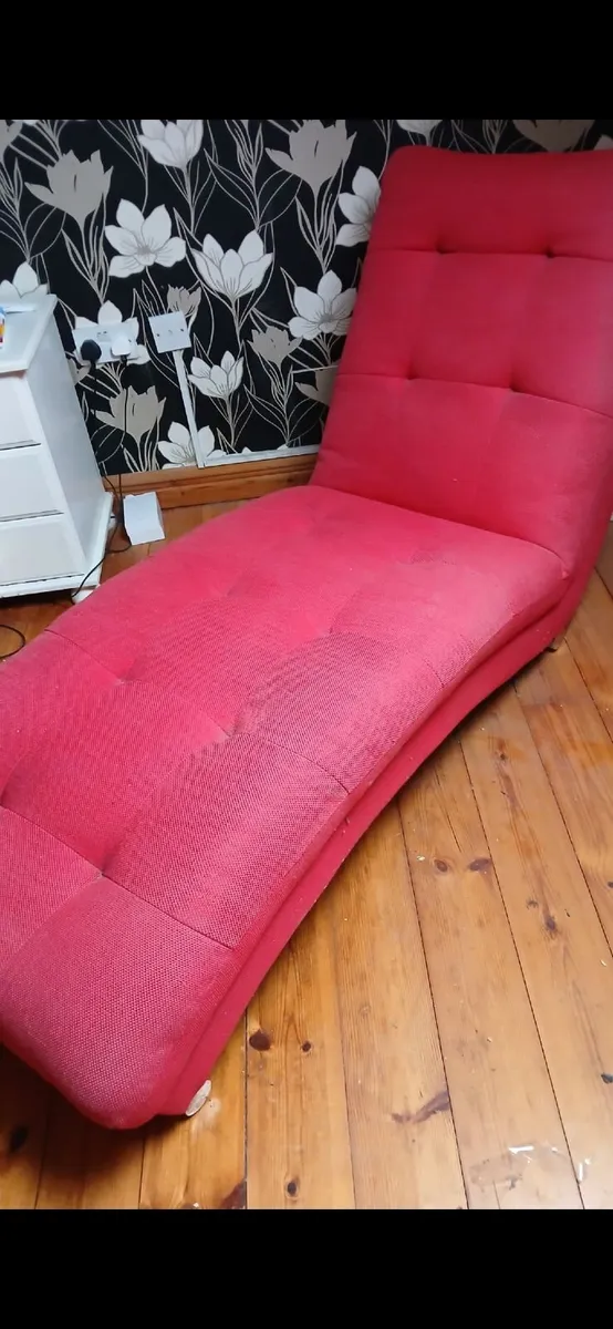 Furniture, chaise lounge - Image 1