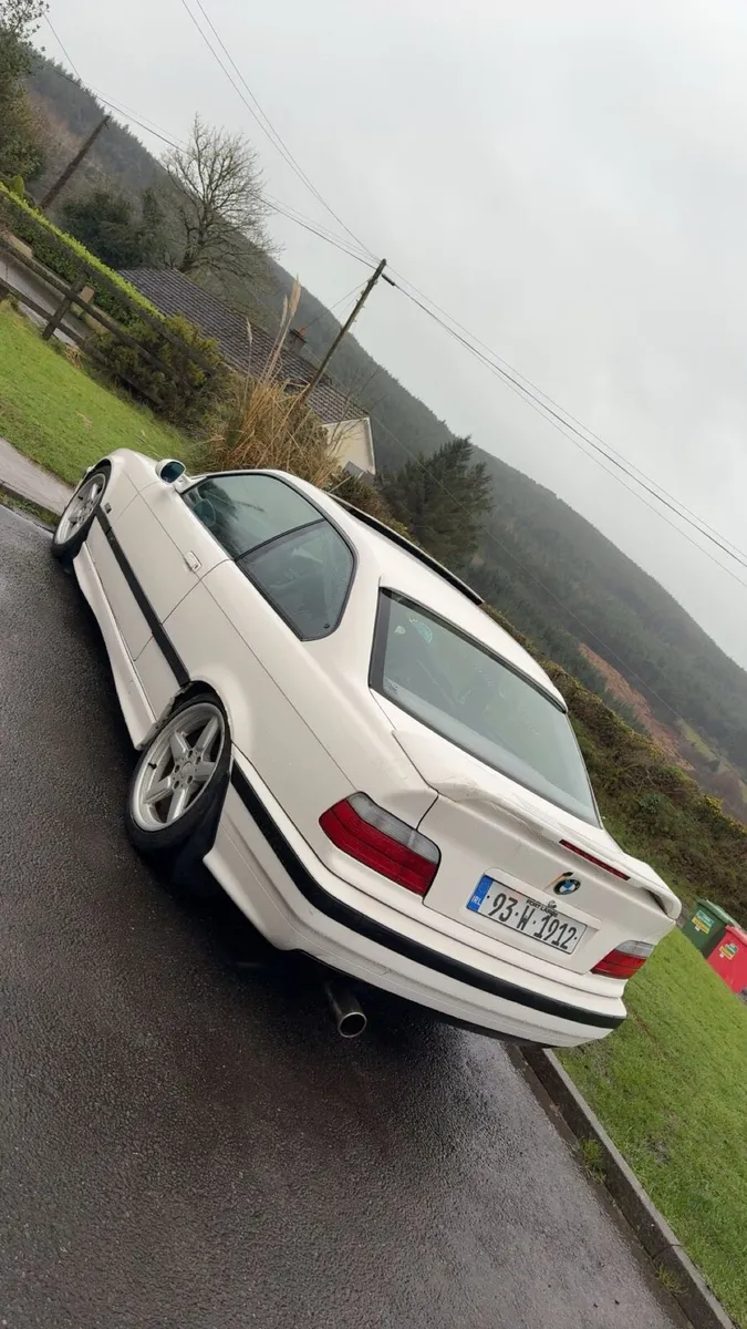 BMW e36 318is - Image 4