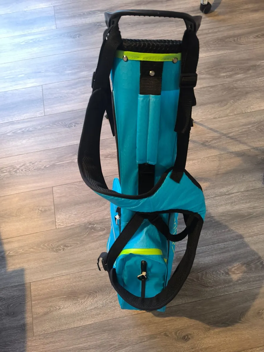 Left hand golf clubs and golf bag - Image 2