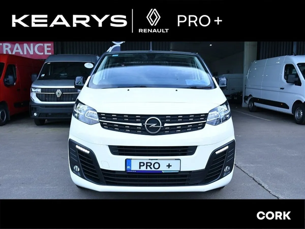 Opel Vivaro Combi - Image 1