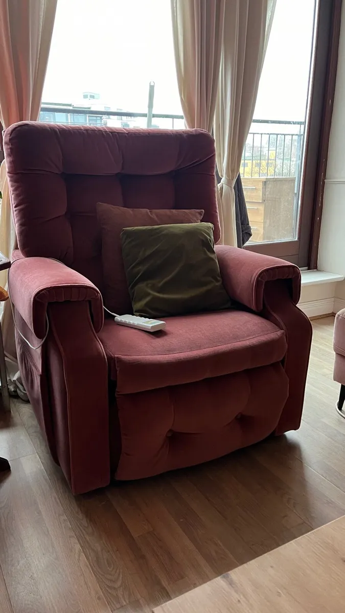 Pink armchair, vintage massage chair - Image 3