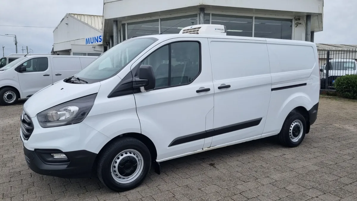 222 CUSTOM LWB FRIDGE VAN IMMACULATE - Image 1