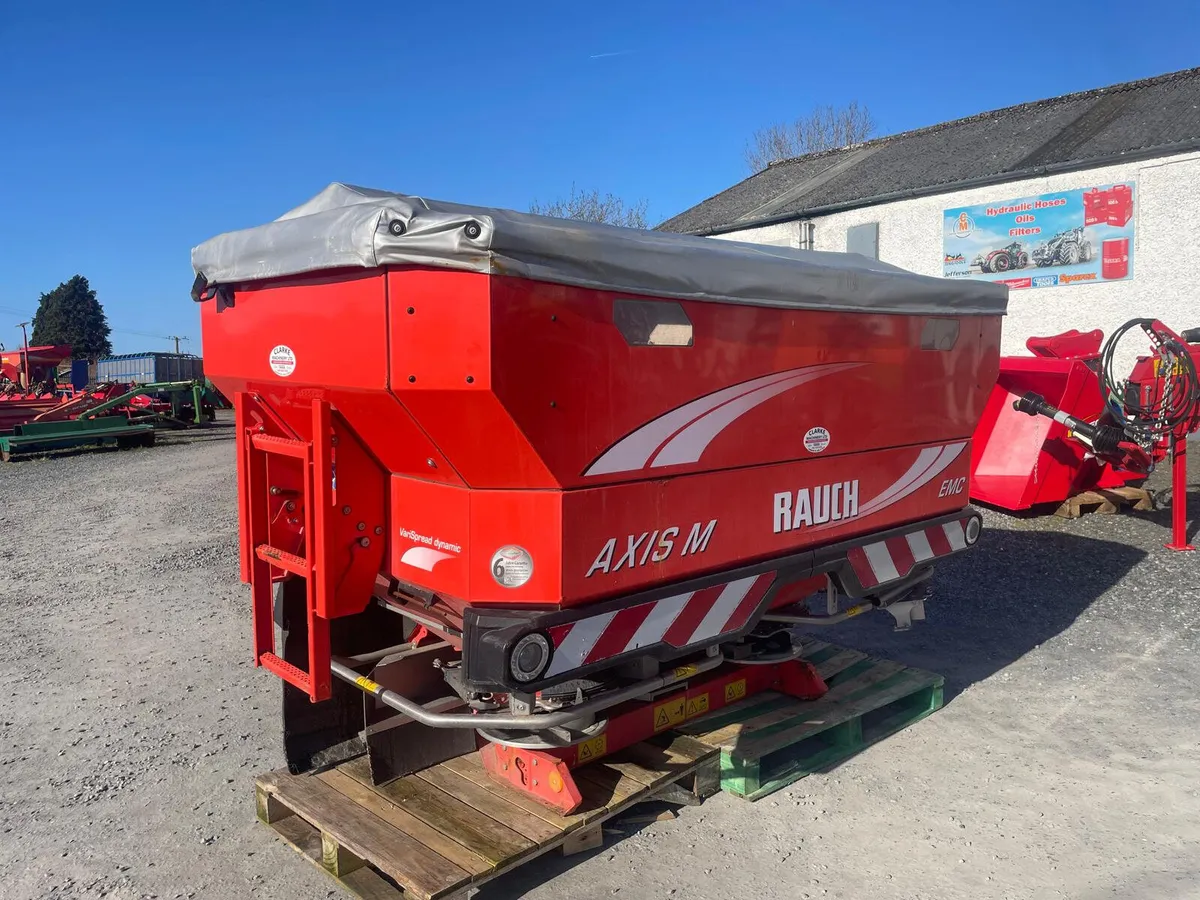 Rauch Axis 30.2 M EMC V8 Fertiliser Spreader - Image 1