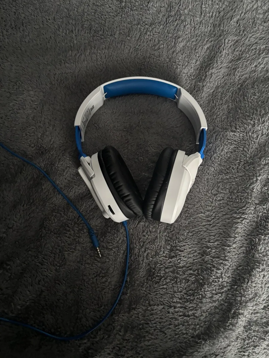 Turtle Beach PS5 Headset - Image 1